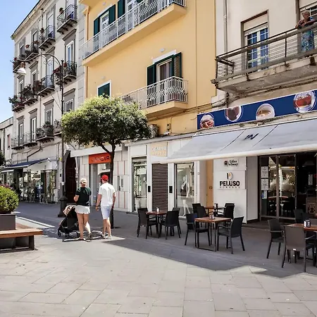 بيت ضيافة Pompei Central بومبيي